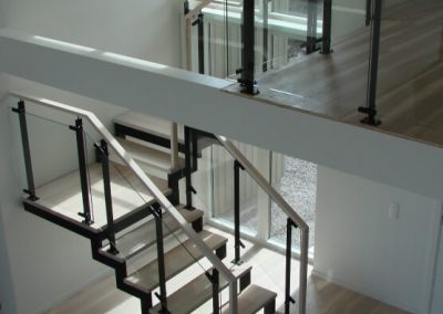 schody-metalowo-drewniane-dwubelkowe (9)