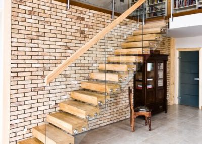 schody-metalowo-drewniane-polkowe (11)